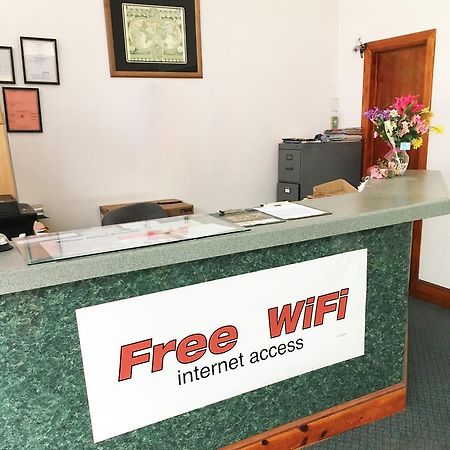 Village Motel Ellenville Bagian luar foto