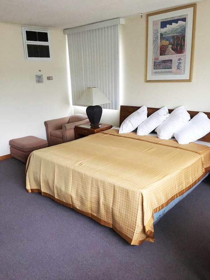 Village Motel Ellenville Bagian luar foto